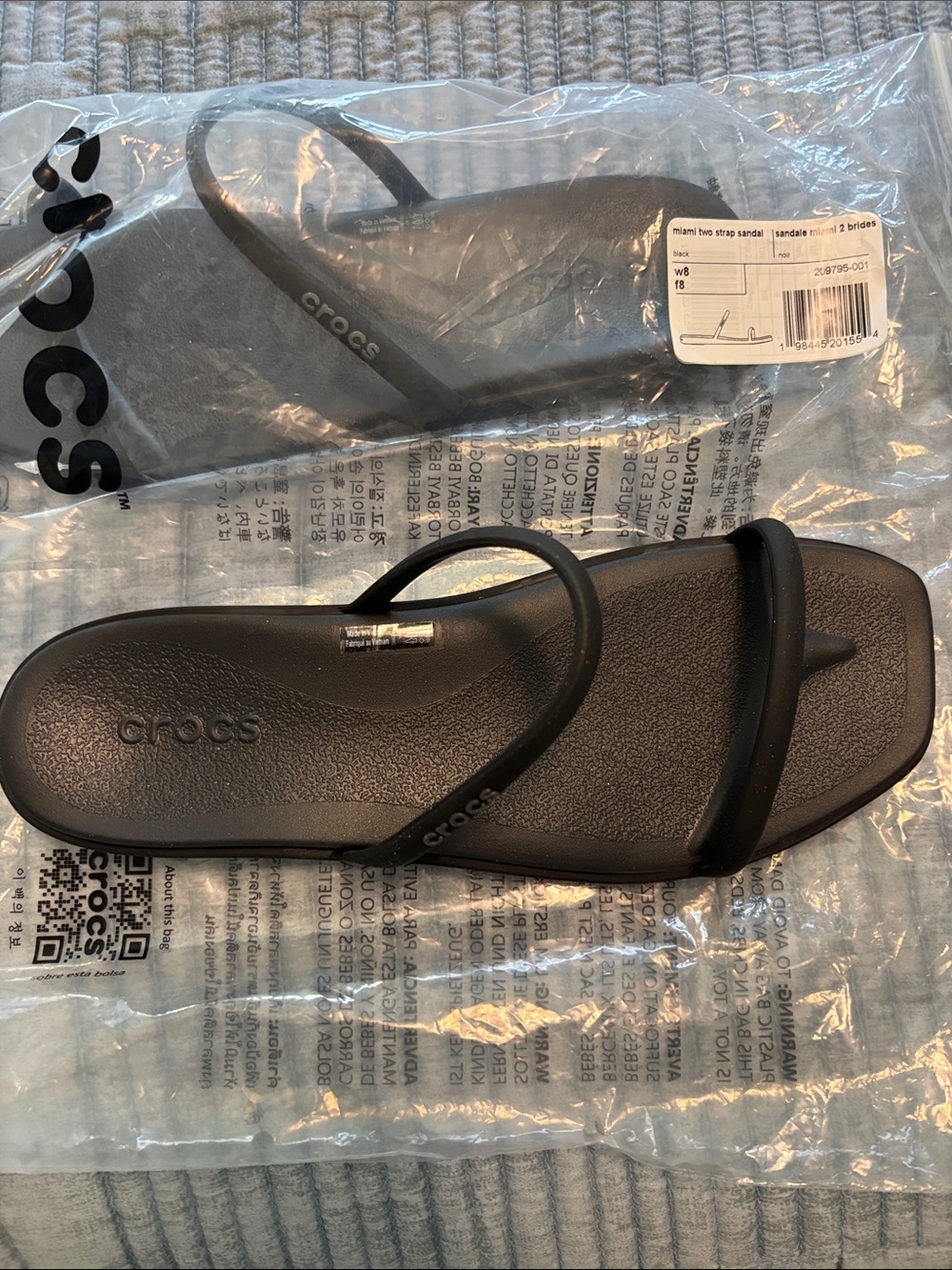 CROCS Women's Black Minimal Strappy Sandal